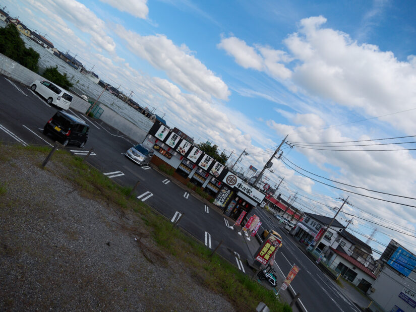 LEICA DG 12-35-F2.8 ( f/2.8, 1/2500sec, ISO-100, 12mm )