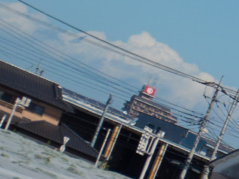 LUMIX G VARIO 12-32-F3.5-5.6 ( f/5.6, 1/1000sec, ISO-100, 32mm )